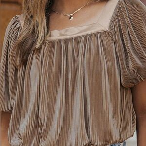 ENTRO Square Neck Crop Puff Sleeve Top